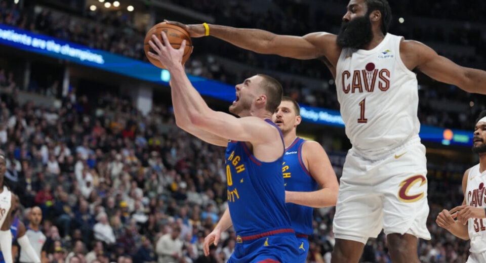 Mitchell’s Clutch Free Throws Lift Cavs Past Nuggets in 119–117 Thriller