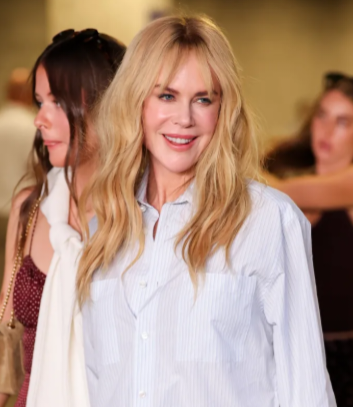 https://uniqueenter.in/nicole-kidman-br…900-chanel-shirt